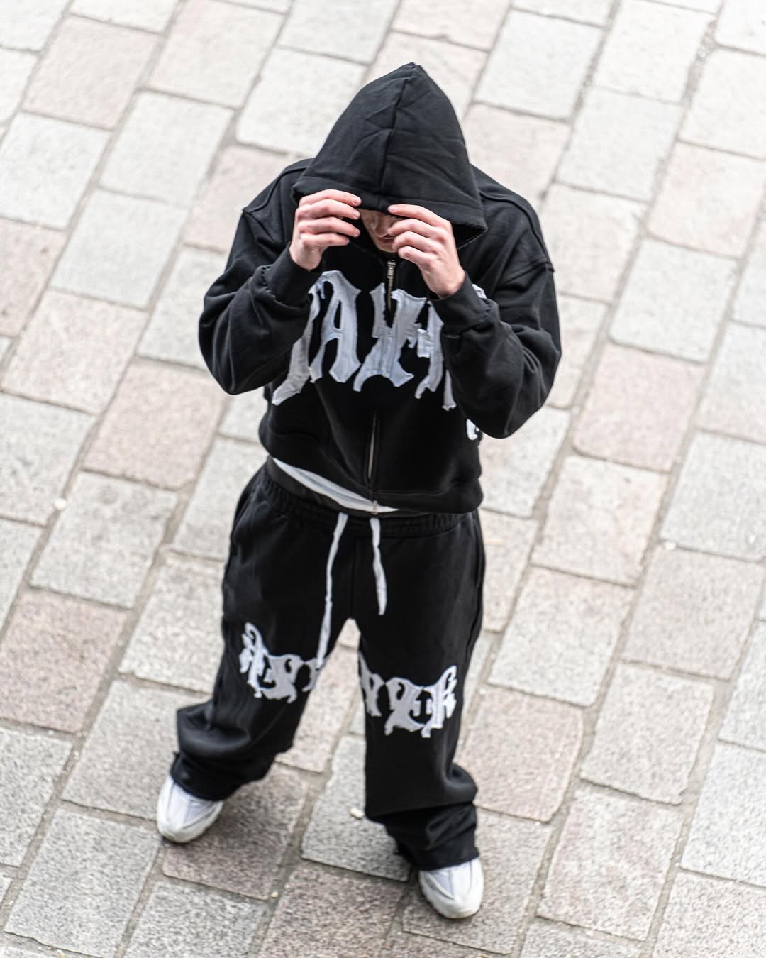 Yazki Tracksuit